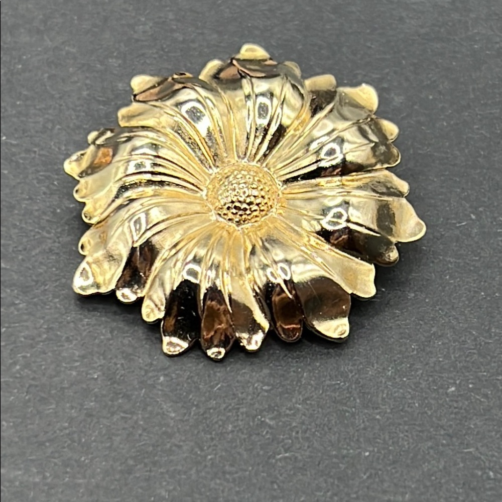 Vintage Jeri-Lou scarf clip
